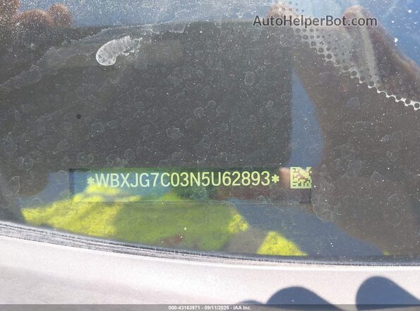 WBXJG7C03N5U62893 2022 BMW X1 White 