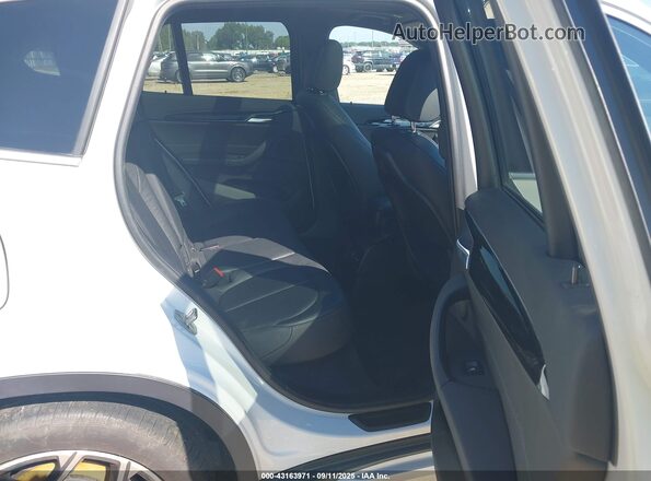 WBXJG7C03N5U62893 2022 BMW X1 White VIN კოდის სტიკერის ხედი