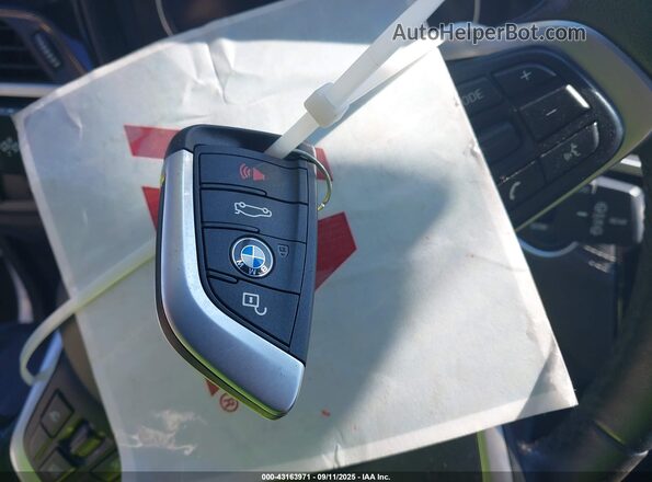 WBXJG7C03N5U62893 2022 BMW X1 White წინა პანელის ხედი