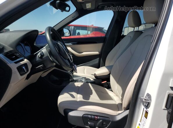 WBXJG7C05M5S81597 2021 BMW X1 White 
