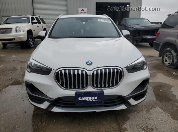 WBXJG7C07M5T65517 2021 BMW X1 White 
