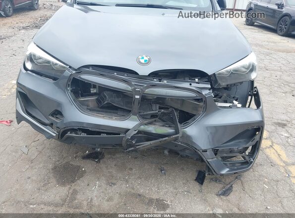 WBXJG7C08M5S17005 2021 BMW X1 Gray Front view