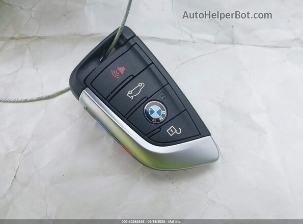 WBXJG9C08M5U42827 2021 BMW X1 White 