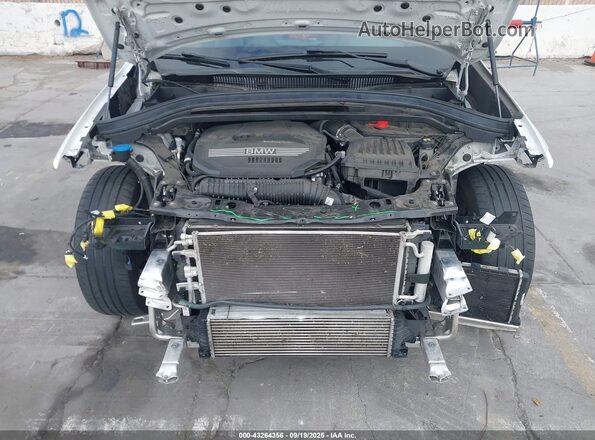 WBXJG9C08M5U42827 2021 BMW X1 White 