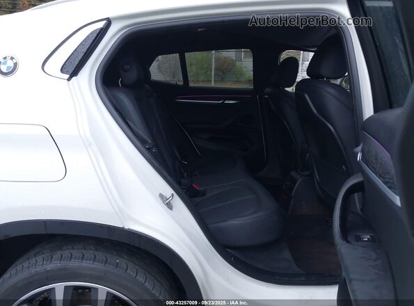 WBXYJ1C08M5S20239 2021 BMW X2 White VIN կոդի պիտակի տեսք