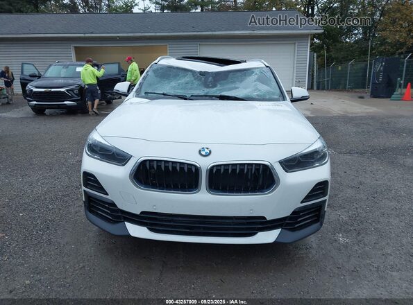 WBXYJ1C08M5S20239 2021 BMW X2 White Սալոնի հետևի տեսք