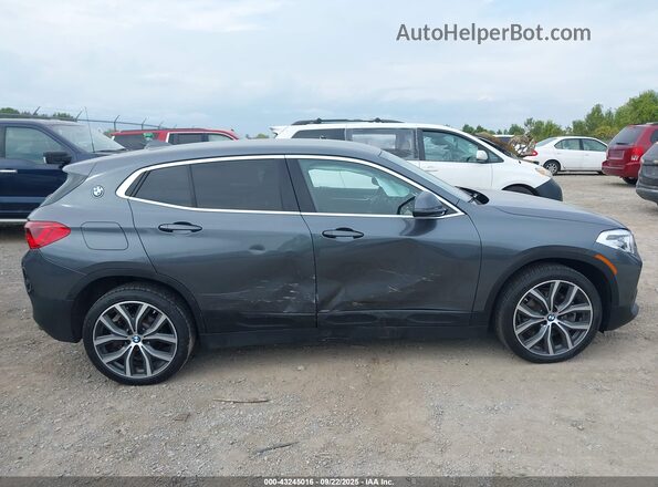 WBXYJ5C3XJEF79592 2018 BMW X2 Серый Вид задней части салона