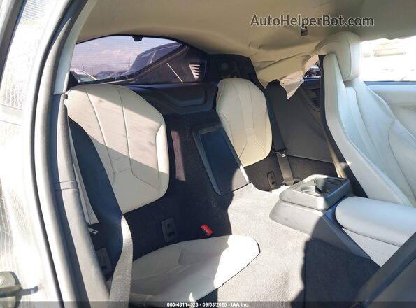 WBY2Z2C58GV675964 2016 BMW I8 White Vista de la etiqueta del VIN