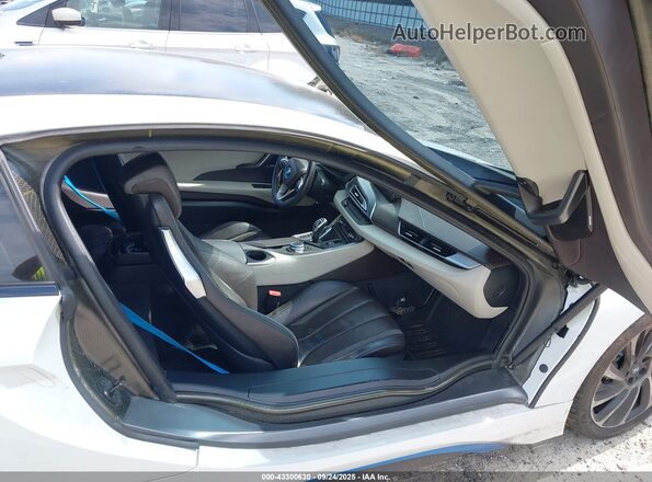 WBY2Z2C59GV675357 2016 BMW I8 White Widok wnętrza z przodu