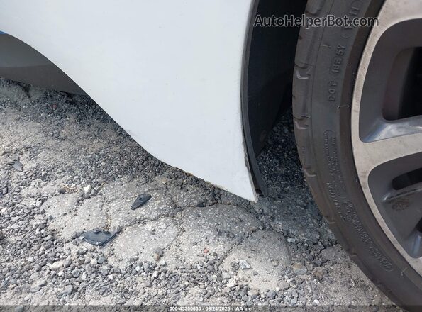 WBY2Z2C59GV675357 2016 BMW I8 White 