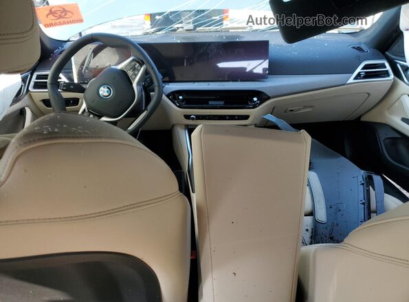 WBY43HD09SFU47703 2025 BMW I4 Teal Dashboard view