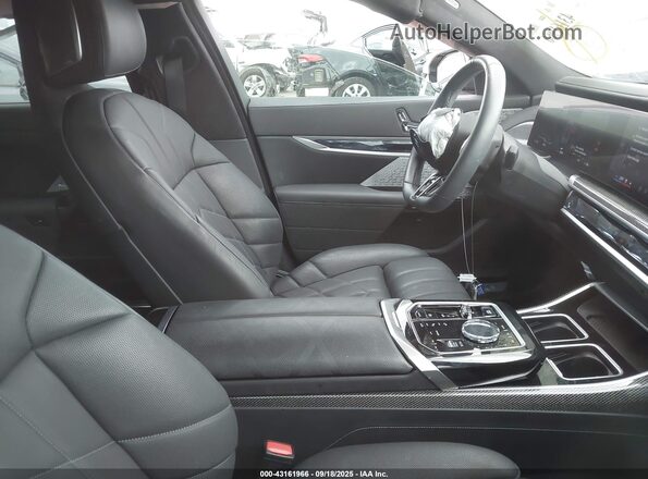 WBY53EJ03PCN79985 2023 BMW OTHER Gray წინა სალონის ხედი