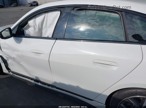WBY73AW03NFN09831 2022 BMW I4 White 