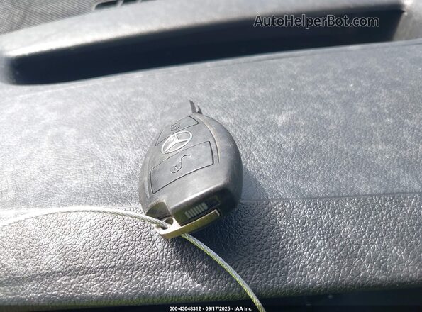 WD3PG2EA3L3661333 2020 MERCEDES-BENZ METRIS White Widok deski rozdzielczej