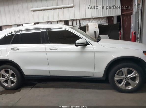 WDC0G4JB0HF236881 2017 MERCEDES-BENZ GLC 300 White უკანა სალონის ხედი