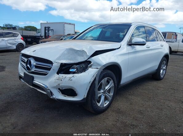 WDC0G4JB2JV024429 2018 MERCEDES-BENZ GLC 300 White Widok z przodu