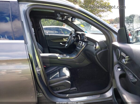 WDC0G4KB2HV004299 2017 MERCEDES-BENZ GLC 300 Gray Front interior view