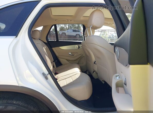 WDC0G4KB5HF149833 2017 MERCEDES-BENZ GLC 300 White 