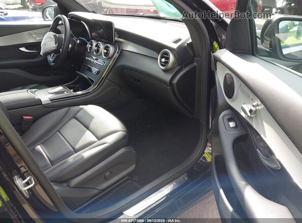 WDC0G8DB3LF690750 2020 MERCEDES-BENZ GLC-CLASS Black Front interior view