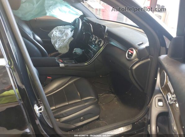 WDC0G8DBXLF719922 2020 MERCEDES-BENZ GLC-CLASS Black Front interior view