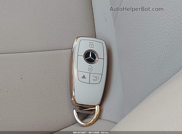 WDC4M4HB7LW007400 2020 MERCEDES-BENZ GLB-CLASS White Widok deski rozdzielczej