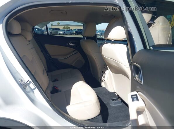 WDCTG4EB0LU023974 2020 MERCEDES-BENZ GLA 250 White Вид наклейки з VIN-кодом