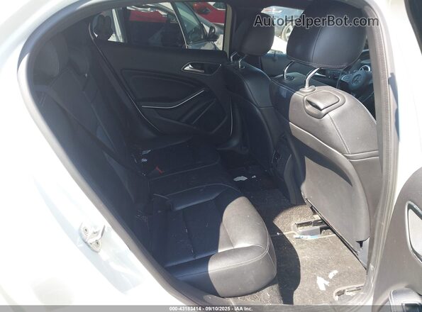 WDCTG4EB6GJ201961 2016 MERCEDES-BENZ GLA 250 White VIN კოდის სტიკერის ხედი