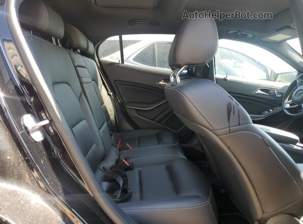 WDCTG4EBXKJ583050 2019 MERCEDES-BENZ GLA Black უკანა სალონის ხედი
