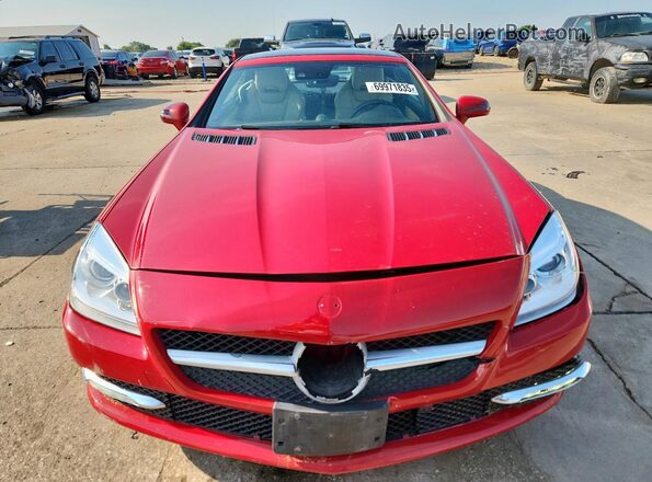 WDDPK3JA0GF124025 2016 MERCEDES-BENZ SLK Red Widok z przodu