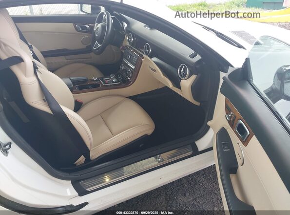WDDPK3JAXKF159423 2019 MERCEDES-BENZ SLC 300 White 