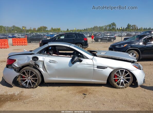 WDDPK6GAXJF149577 2018 MERCEDES-BENZ SLC Silver Սալոնի հետևի տեսք