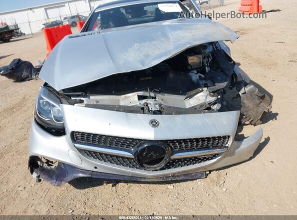 WDDPK6GAXJF149577 2018 MERCEDES-BENZ SLC Silver Սարքավորումների վահանակի տեսք