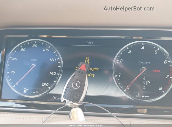 WDDUG8FB6HA340902 2017 MERCEDES-BENZ S-CLASS White Vista del salpicadero