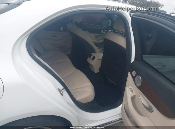 WDDWF8DB6LR549274 2020 MERCEDES-BENZ C-CLASS White VIN კოდის სტიკერის ხედი