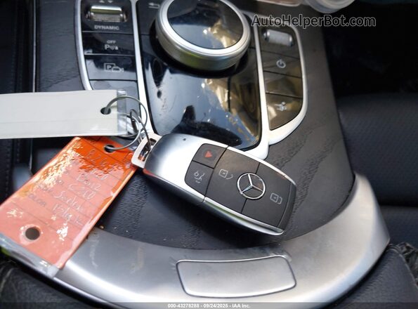 WDDWJ8DB8LF933234 2020 MERCEDES-BENZ C Black Vista del salpicadero