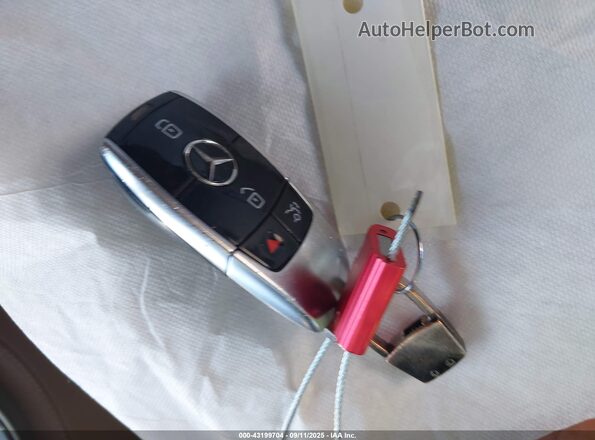 WDDZF4JB3HA284877 2017 MERCEDES-BENZ E-CLASS White 