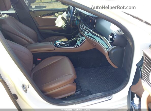 WDDZF8EB2LA748025 2020 MERCEDES-BENZ E-CLASS White Widok wnętrza z przodu