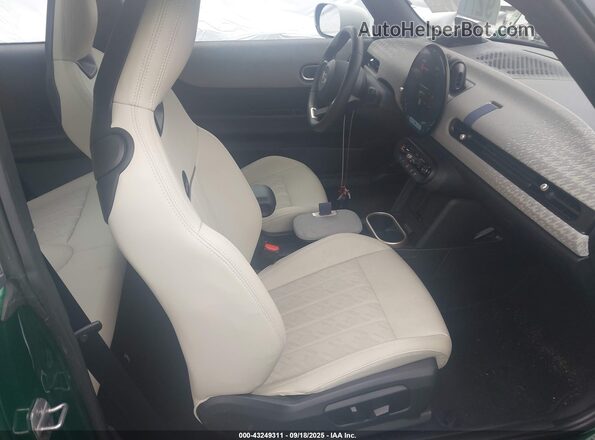 WMW23GD05S2W60543 2025 MINI HARDTOP Green Front interior view