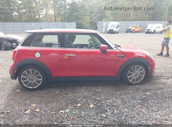 WMW53DH06R2U96882 2024 MINI HARDTOP Red Widok wnętrza z tyłu
