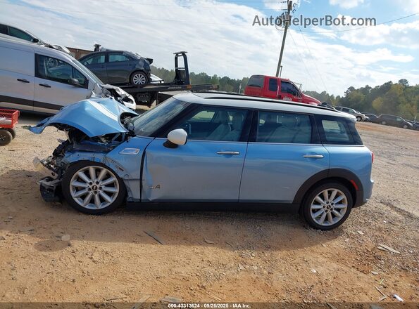 WMWLU5C58J2G03211 2018 MINI CLUBMAN Blue 360 interior view