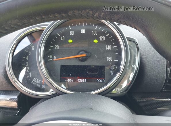 WMWLU5C58J2G03211 2018 MINI CLUBMAN Blue 
