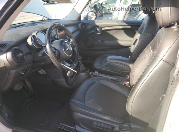 WMWXP5C52J2G62392 2018 MINI COOPER Бежевый 