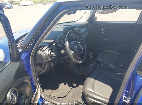 WMWXU7C03L2L42443 2020 MINI HARDTOP Blue Front interior view
