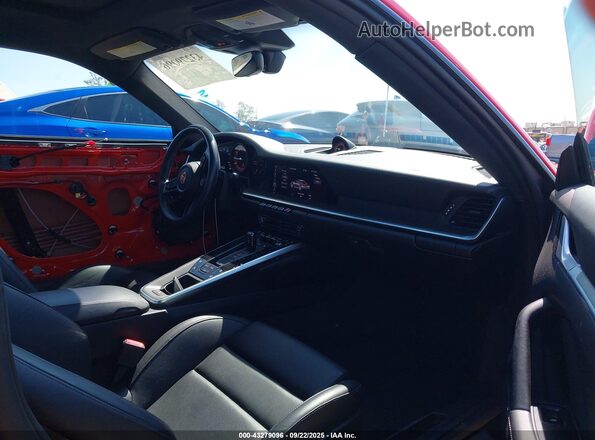 WP0AA2A97LS205866 2020 PORSCHE 911 Red Front interior view
