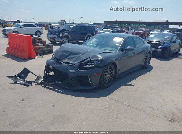 WP0AA2YA0SL005002 2025 PORSCHE PANAMERA Gray Առջևի ձախ երեք քառորդ տեսարան