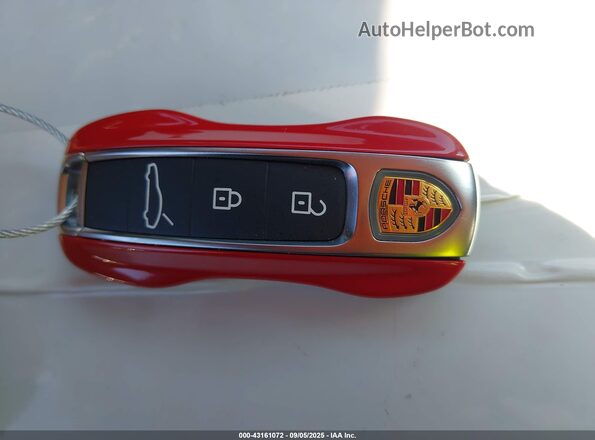WP0AA2YA2SL006197 2025 PORSCHE PANAMERA Red Dashboard view