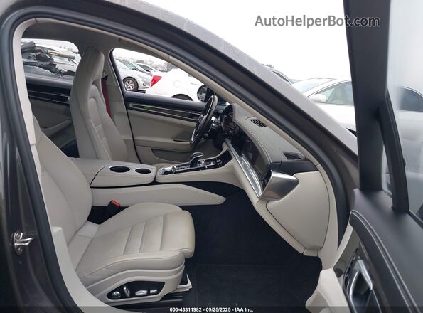 WP0AB2A71JL133016 2018 PORSCHE PANAMERA Gray Вид салону спереду