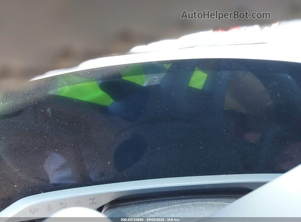 WP0AB2Y12NSA45933 2022 PORSCHE TAYCAN Silver Widok tylnych siedzeń