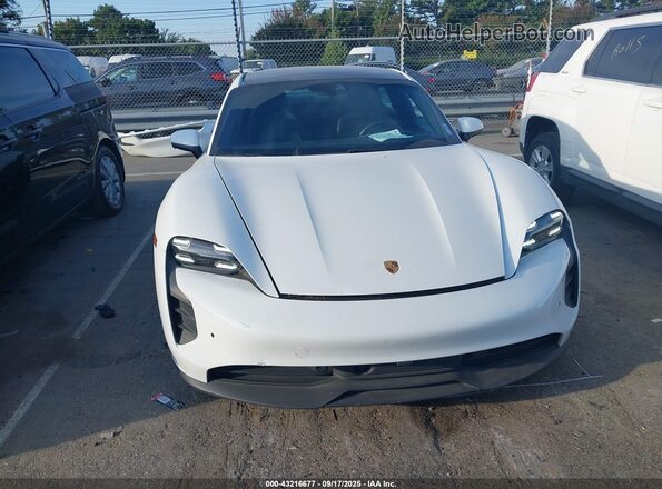 WP0AB2Y16LSA52431 2020 PORSCHE TAYCAN White Vista interior trasera