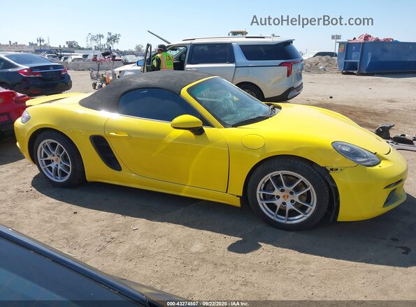 WP0CA2A8XMS210397 2021 PORSCHE BOXSTER Yellow Rear interior view